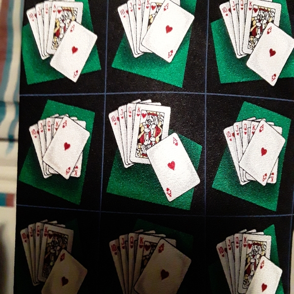 Tango Men's Silk Tie with Playing Cards of Texas Hold-Em Poker Hands - Picture 9 of 15